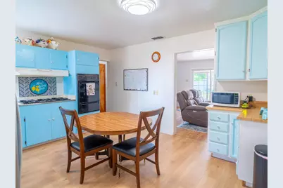 4527 Freeway Circle, Sacramento, CA 95841 - Photo 13