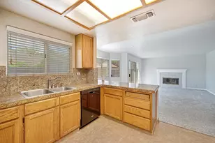 8239 Derbyshire Cir, Sacramento, CA 95828 - Photo 9