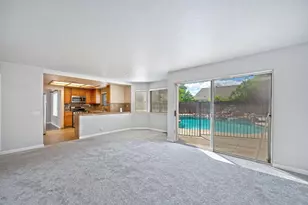8239 Derbyshire Cir, Sacramento, CA 95828 - Photo 15