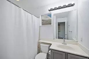 8239 Derbyshire Cir, Sacramento, CA 95828 - Photo 21
