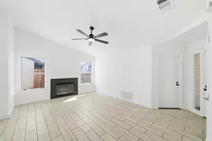 8013 Healy Ct, Sacramento, CA 95828 - Photo 11