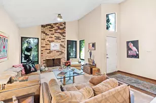 827 Del Oro St, Woodland, CA 95695 - Photo 5