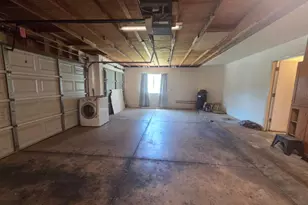 8212 Newbury Park Ct, Sacramento, CA 95828 - Photo 39