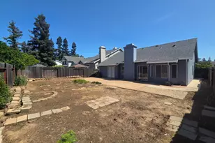 8212 Newbury Park Ct, Sacramento, CA 95828 - Photo 43