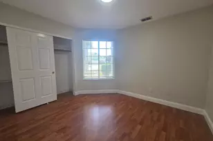 8212 Newbury Park Ct, Sacramento, CA 95828 - Photo 33