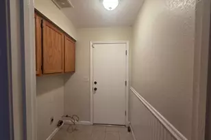 8212 Newbury Park Ct, Sacramento, CA 95828 - Photo 37