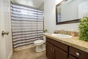 902 Meladee Ln, Galt, CA 95632 - Photo 25