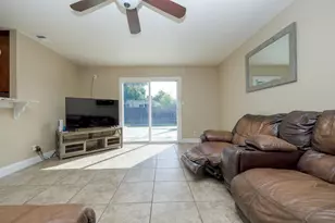 902 Meladee Ln, Galt, CA 95632 - Photo 9