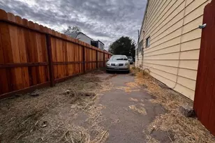 2671 Norwood Ave, Sacramento, CA 95815 - Photo 9