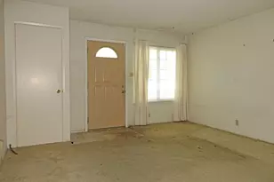 9325 Henley Way, Sacramento, CA 95826 - Photo 5