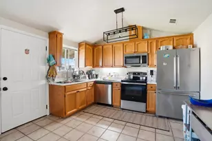 4028 Leos Ln, Carmichael, CA 95608 - Photo 23