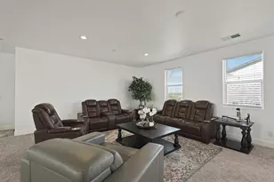 1847 Outrigger Ln, Lathrop, CA 95330 - Photo 29
