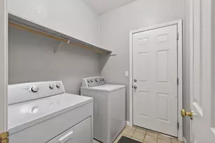 8232 Gold Sierra Ct, Antelope, CA 95843 - Photo 25