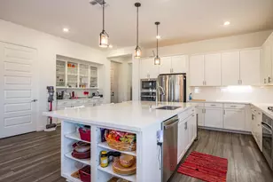 8305 Evans Tree Dr, Roseville, CA 95747 - Photo 9