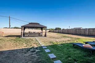 8305 Evans Tree Dr, Roseville, CA 95747 - Photo 29