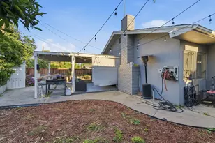 1225 Chehalem Dr, Modesto, CA 95350 - Photo 35