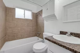 828 Astor Dr, Stockton, CA 95210 - Photo 3
