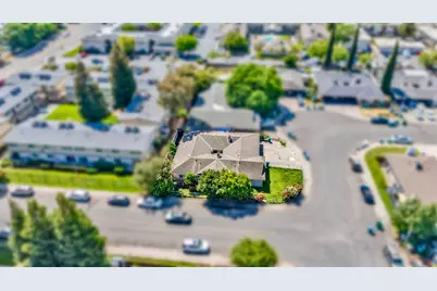 828 Astor Drive, Stockton, CA 95210 - Photo 17