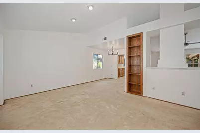 6910 Paseo Del Sol Way, Elk Grove, CA 95758 - Photo 13