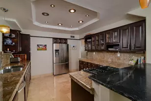 2630 Land Park Dr, Sacramento, CA 95818 - Photo 13