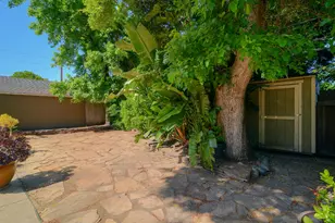 2630 Land Park Dr, Sacramento, CA 95818 - Photo 35