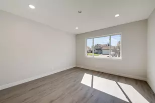 8845 Kelsey Dr, Elk Grove, CA 95624 - Photo 17