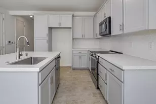 4077 Porton Ln, Carmichael, CA 95608 - Photo 13