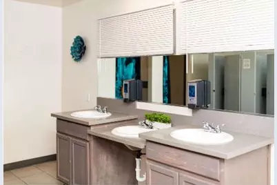 4435 Hughes Lane #6, Bakersfield, CA 93304 - Photo 13