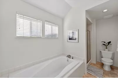 982 South Beach Drive, Sacramento, CA 95831 - Photo 33