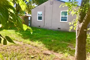 877 Eleanor Ave, Sacramento, CA 95815 - Photo 11