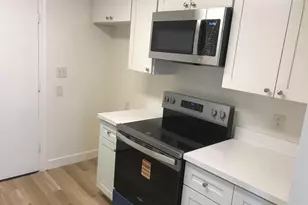 877 Eleanor Ave, Sacramento, CA 95815 - Photo 3