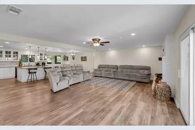 6112 E Slaton Ct, Stockton, CA 95215 - Photo 7