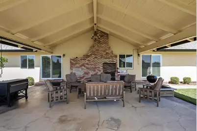 6112 E Slaton Ct, Stockton, CA 95215 - Photo 29