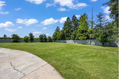 6112 E Slaton Ct, Stockton, CA 95215 - Photo 33