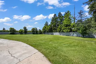 6112 E Slaton Ct, Stockton, CA 95215 - Photo 33
