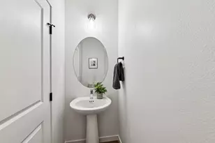 6435 Jacinto Ave, Sacramento, CA 95823 - Photo 17