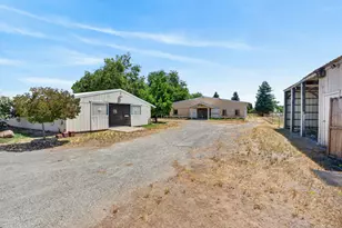 24390 N Jack Tone Rd, Acampo, CA 95220 - Photo 5