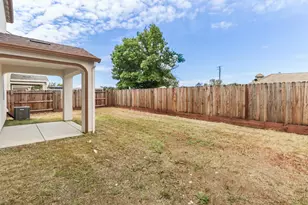8823 Spencerport Dr, Sacramento, CA 95829 - Photo 35