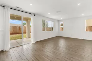 8823 Spencerport Dr, Sacramento, CA 95829 - Photo 13