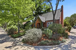 2700 Castro Way, Sacramento, CA 95818 - Photo 3