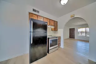 4002 E Dakota Ave, Fresno, CA 93726 - Photo 19