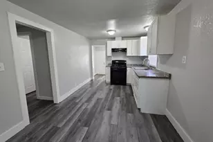 1810 E Flora St, Stockton, CA 95205 - Photo 11
