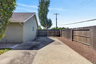 1921 Belcot Rd, Sacramento, CA 95825 - Photo 35