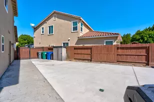 224 San Bruno St, Los Banos, CA 93635 - Photo 41