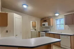 328 N 3rd Ave, Oakdale, CA 95361 - Photo 9