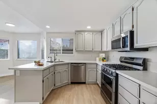 4721 Mapleplain Ave, Elk Grove, CA 95758 - Photo 11