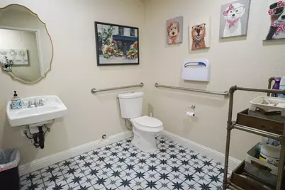 1320 9th Street, Modesto, CA 95354 - Photo 7