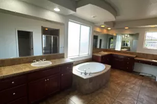 1421 Deepwell Dr, Stockton, CA 95209 - Photo 11