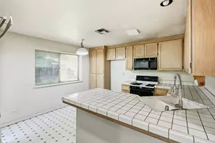 6871 Carnation Ave, Sacramento, CA 95822 - Photo 19