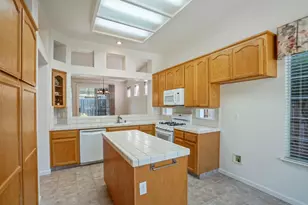 2572 Douglas Fir Dr, Lodi, CA 95242 - Photo 7